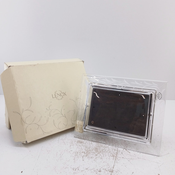 Lenox Crystal Etched Glass Picture Frame with Box 5x7  Lenox Crystal Etched Glass Picture Frame with Box 5x7 Elegant Floral Design NEW